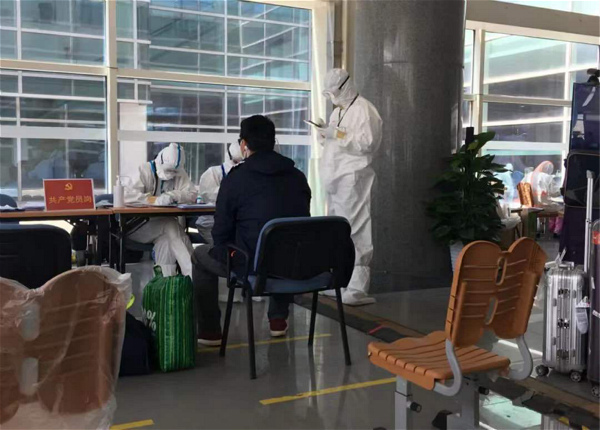 【网连世界】三位法国留学生疫情期间回国体验到了什么？