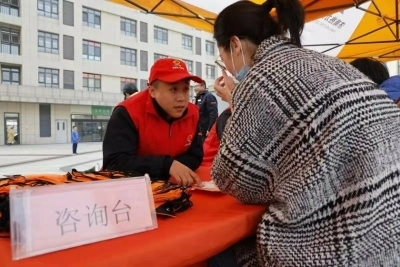 温心服务送达居民身边  ok138cn太阳集团走进黄金99广场