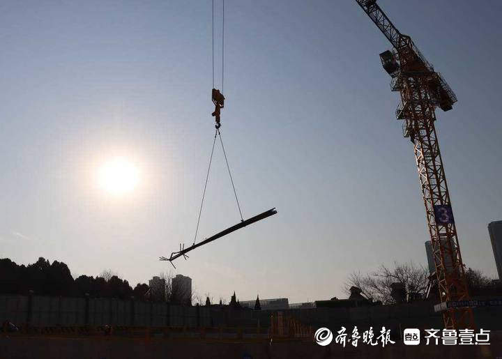 济南地铁六号线工地，无数建设者节日无休