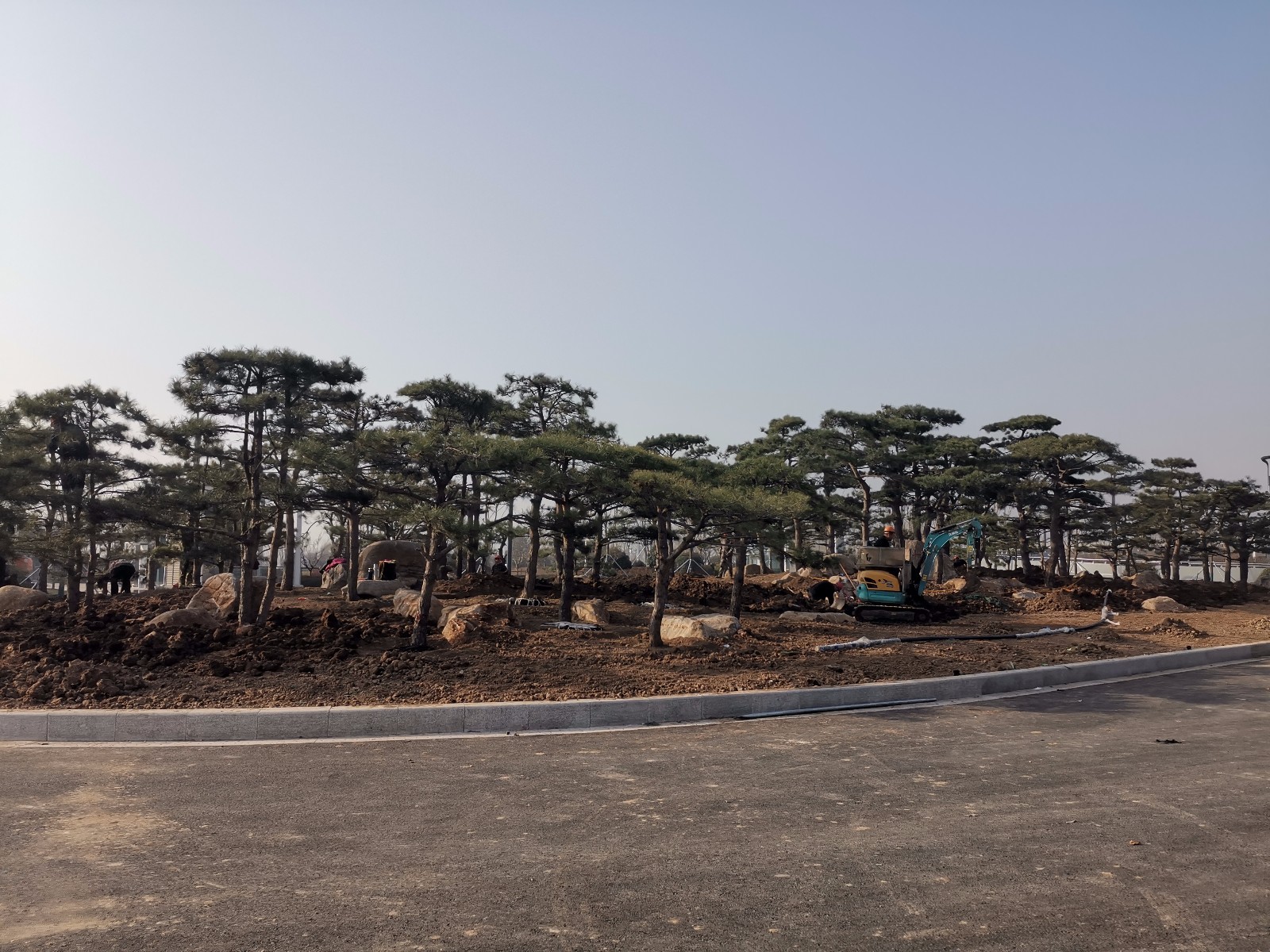 鲁南高铁临沂北站建设进入倒计时 站前广场即将完工