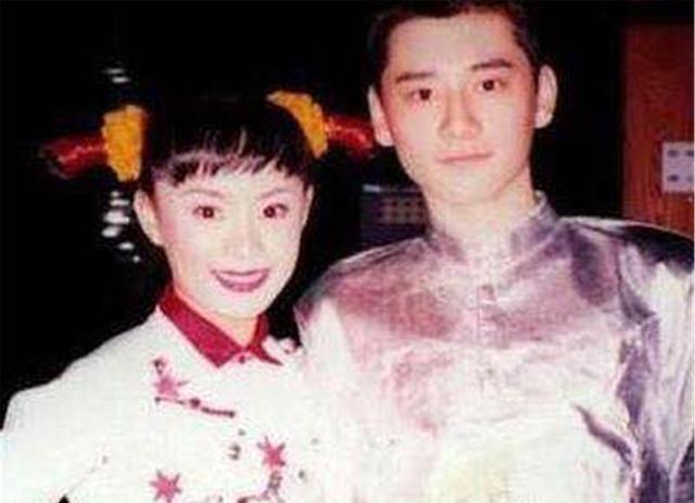 钱枫疑曝新恋情|【吃瓜围观】钱枫疑曝新恋情，被拍到与陌生女子在酒店过夜画面