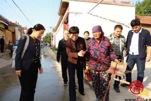 济南市城管局党组开展“走进贫困村，共度扶贫日”主题党日活动