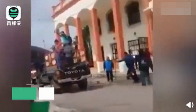 最惨市长？未履行修路等承诺，墨西哥市长被绑卡车后拖行：将起诉村民