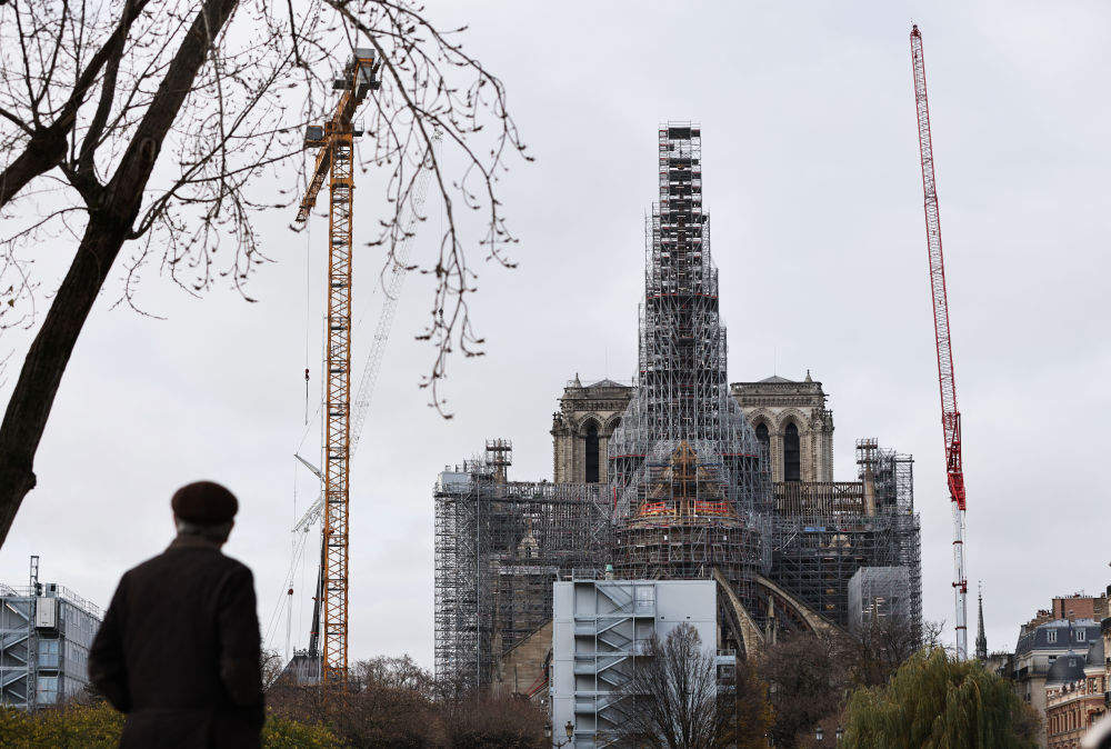 法国总统：巴黎圣母院将于2024年12月8日开放