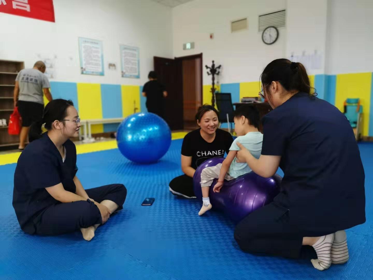 政府建设、民办公助、购买服务！看龙口如何创新残疾人康复服务模式