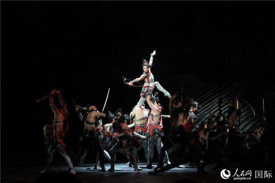“让中国艺术搭起民心沟通的桥梁”——芭蕾舞剧《花木兰》在毛里求斯上演