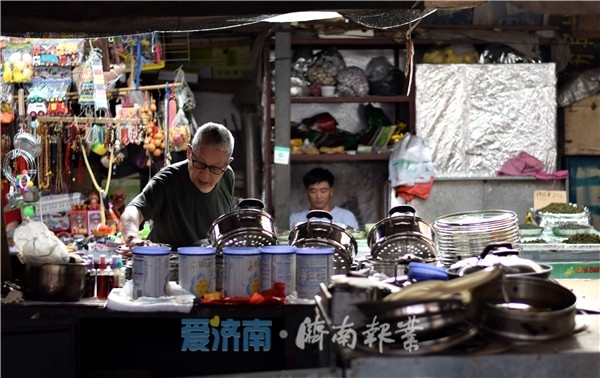 还有一个月！30多年历史的英雄山早市将取缔