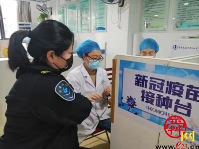 济南公交组织职工接种新冠疫苗12597人次 为市民提供更安全的出行条件