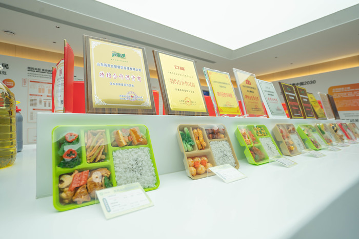 午间配餐服务100%全覆盖 济南市确定15处“中央厨房”让学生吃得饱更吃得好