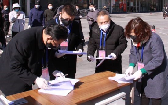 济南公共资源交易中心精心组织医疗物资采购活动