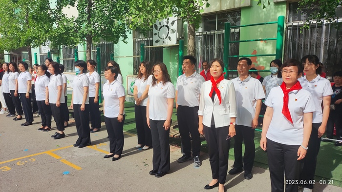 济南市天桥区实验小学举行党建带队建新队员入队仪式
