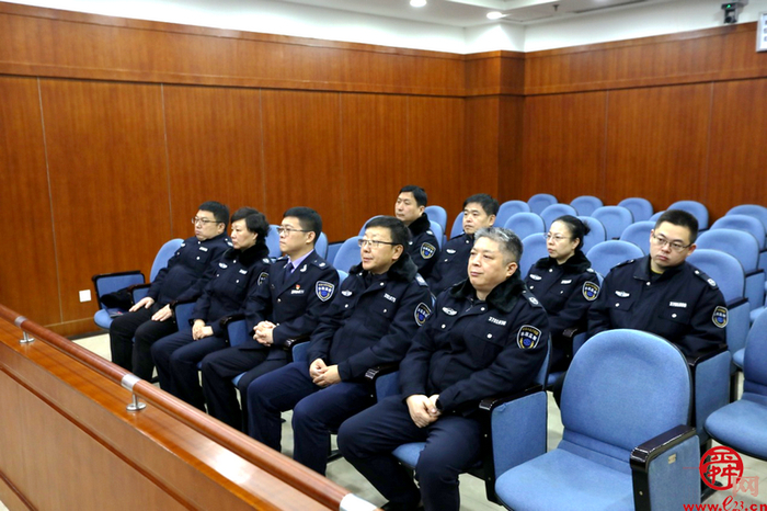 济南市城乡水务局水政监察支队组织行政执法人员旁听行政诉讼案件庭审