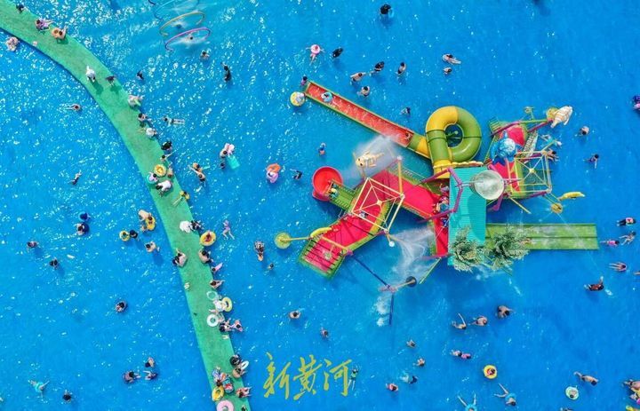 气温飙升至37℃，济南多个水上乐园开门迎客