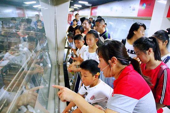 新时代文明实践“科普巴士”开进工厂园区  “科普9问”你知道吗？