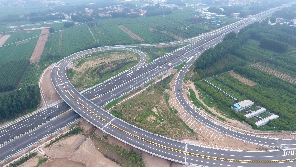 濟青高速北線今日恢復通車 記者兵分三路帶您看“山東最強高速”牛在哪