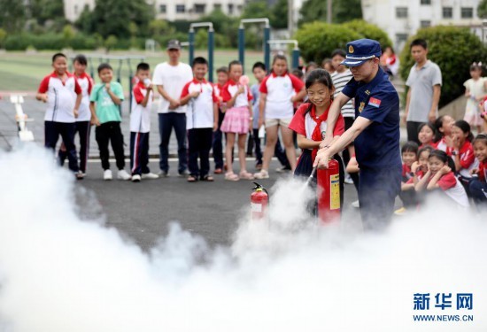 湖南资兴：消防安全教育进校园