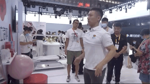 全球连线｜相约消博会：未来什么样？来这里体验就知道了！