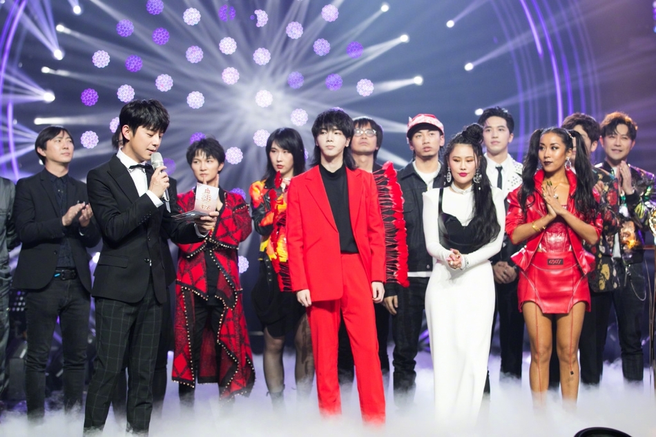 何炅回应嘴瓢称是正常发挥 自侃只是个好看的主持人