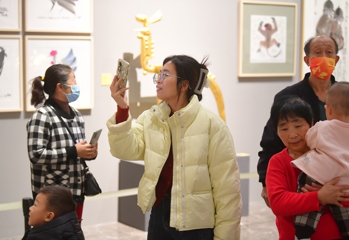 “韩美林艺术展”即将落幕，周末又迎观展高峰