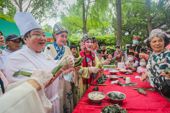 济南端午节玩出“新花样”