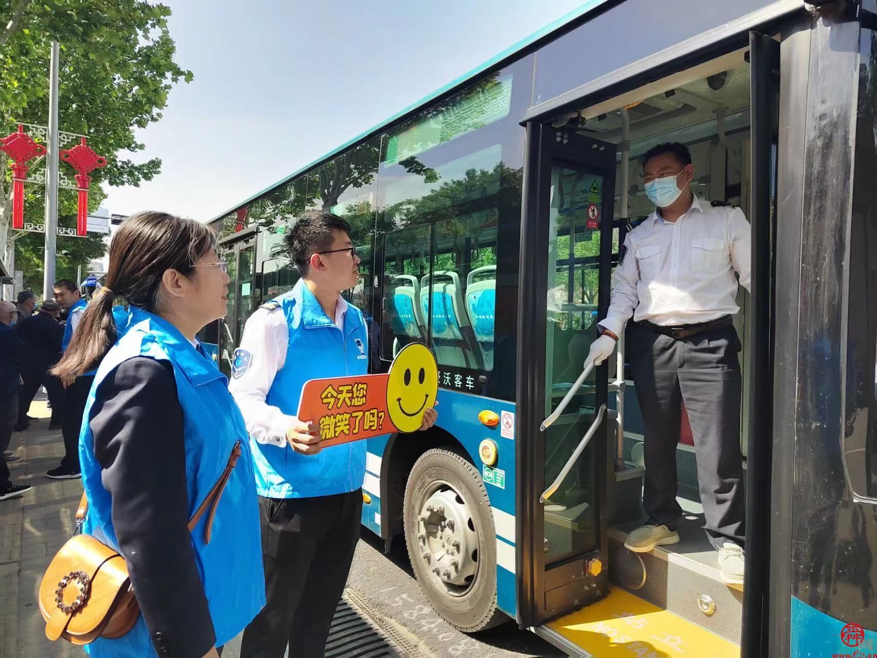 济南公交微型服务进社区    广征市民好建议