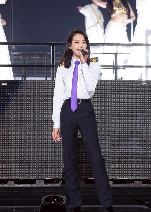 宋茜|宋茜范丞丞惊喜同框毫无默契 “青岛姐弟”对视了个“寂寞”