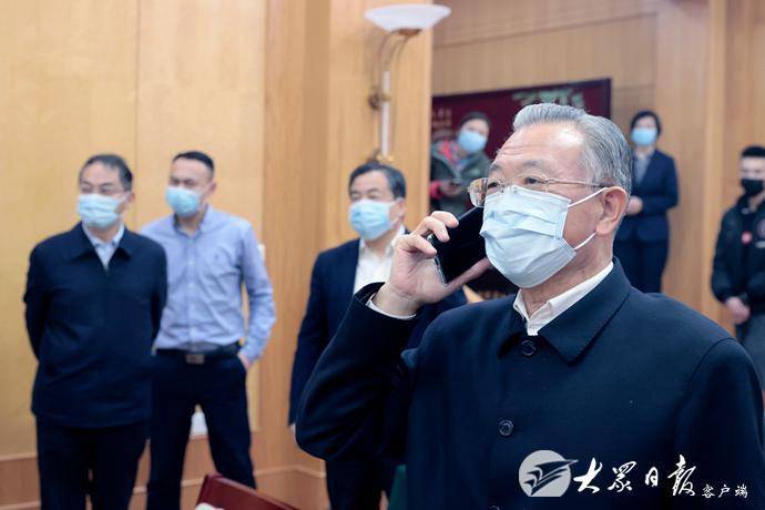 刘家义视频连线省对口支援黄冈市疫情防控前方指挥部和援助武汉医疗队
