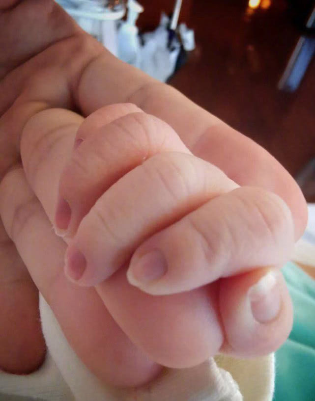 46岁蔡少芬高龄三胎得子！女强男弱的婚姻，为何唯独她获得幸福