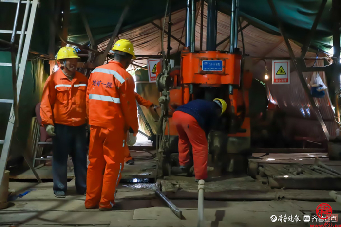 山东省地矿局一院高唐钻探施工现场发现罕见富铁矿