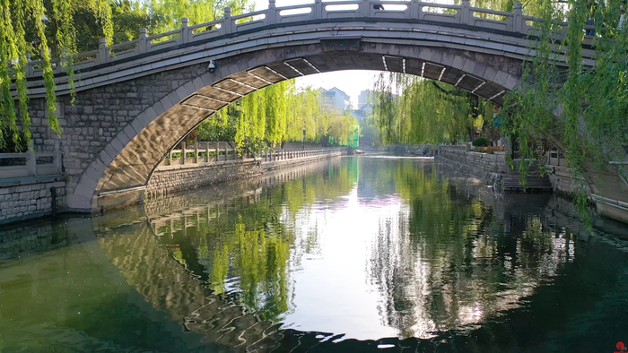 【诗画泉城】琵琶泉：嘈嘈切切错杂弹 大珠小珠落玉盘