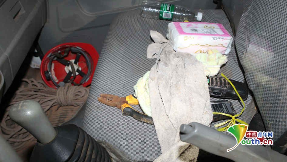 小男孩自导自演被捆在“僵尸车”内 只因为思念在外的父母