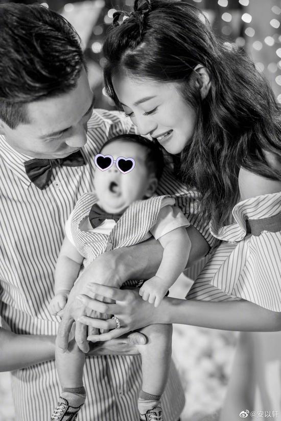 安以轩晒爱子酣睡萌照 肉嘟嘟的66似福娃太萌了