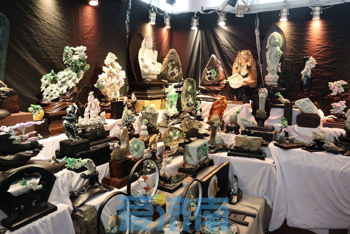 十万件珍宝齐聚济南 第三届济南国际珠宝玉石展开幕