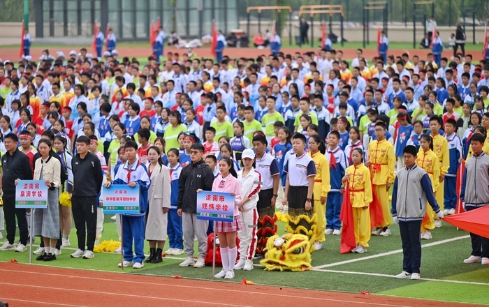 别眨眼！市中学子大片“上映”