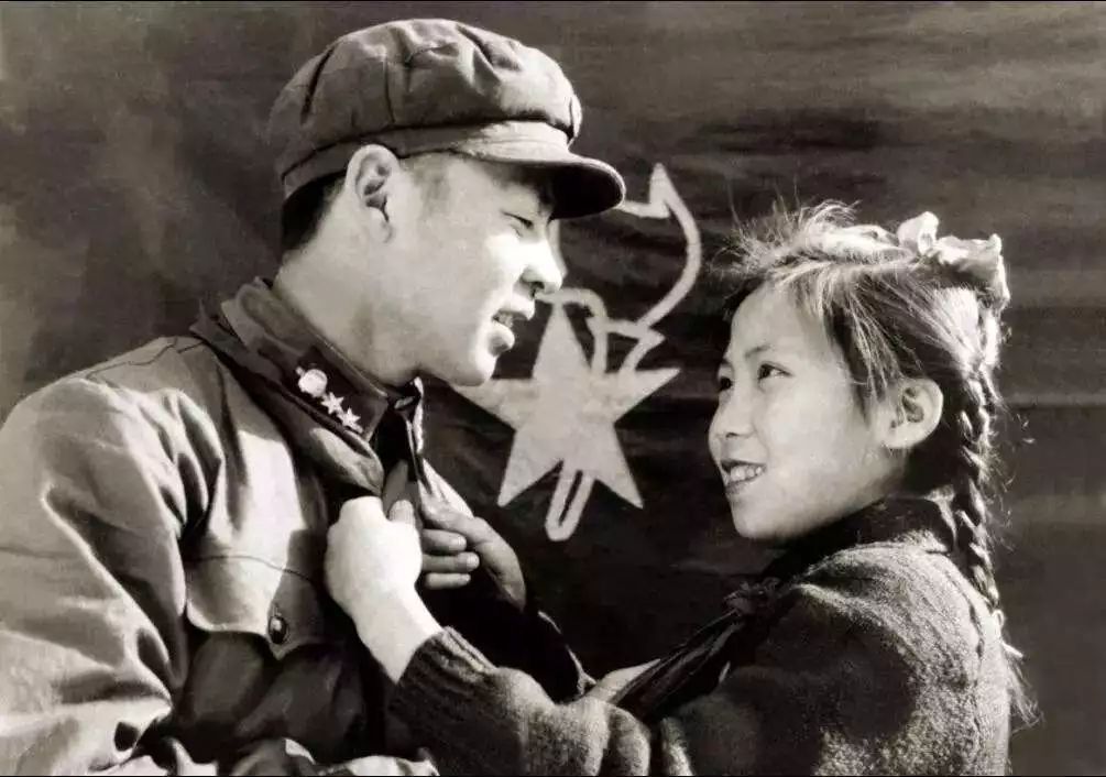 今天，谁是雷锋？