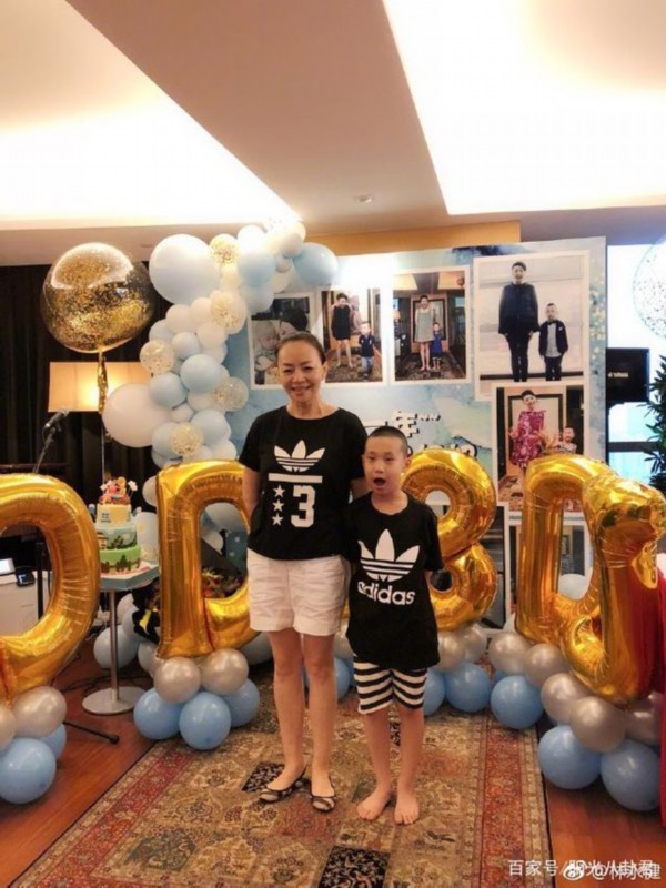 宋丹丹60岁生日宴众星云集|【正式退休】宋丹丹60岁生日宴众星云集 亲儿子巴图竟然没坐C位