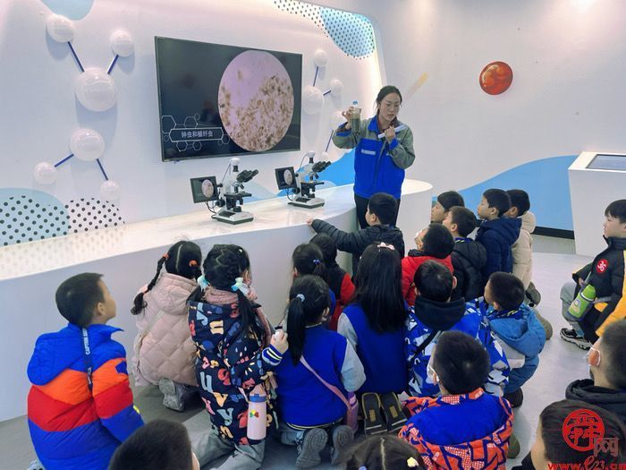 济南市胜利大街小学走进光大水务，探秘一滴污水的旅程