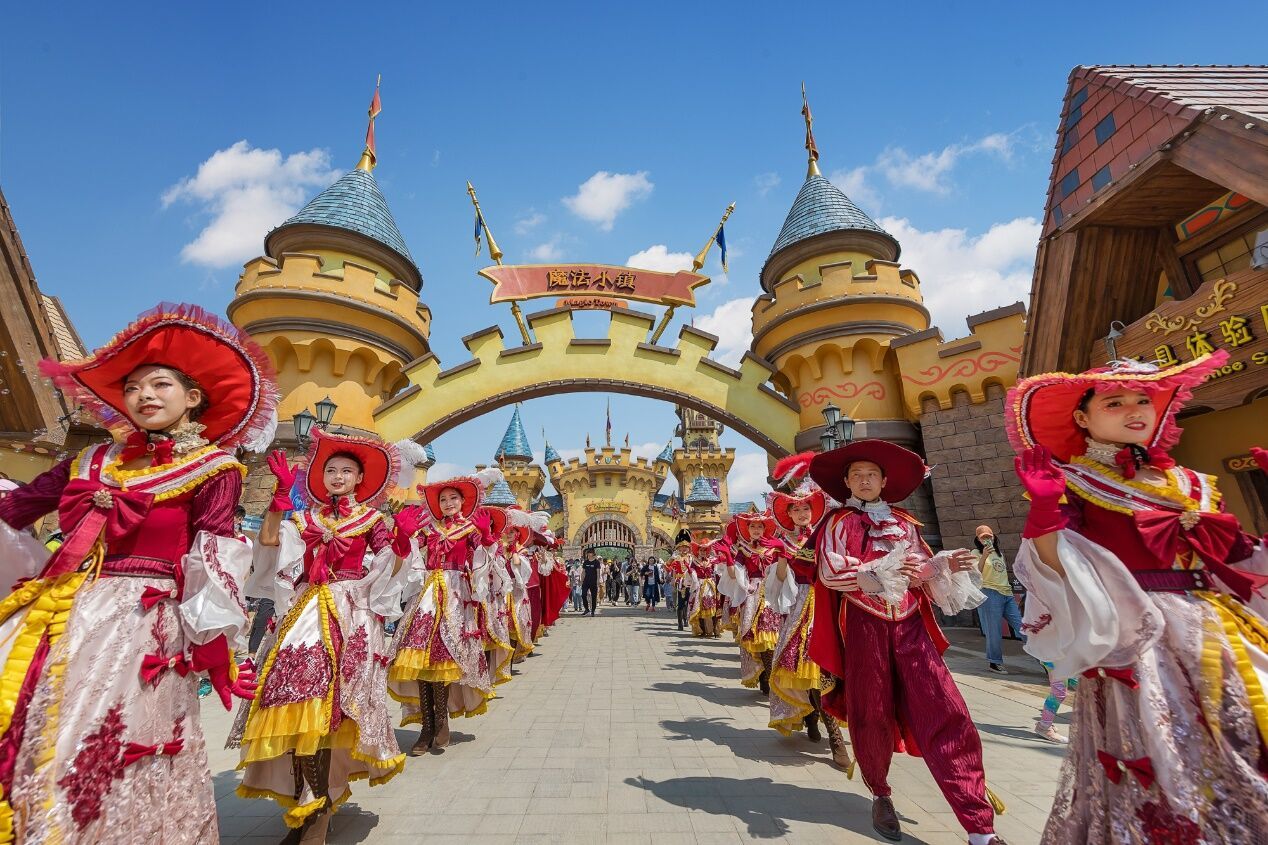融创文旅城来了！ 山东首个超大型城市综合体开门迎客