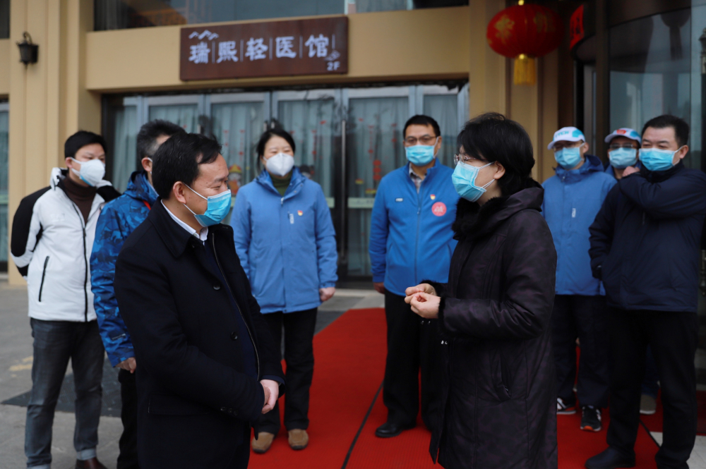 湖北省副省长肖菊华一行到驻地慰问山东省援助湖北医疗队