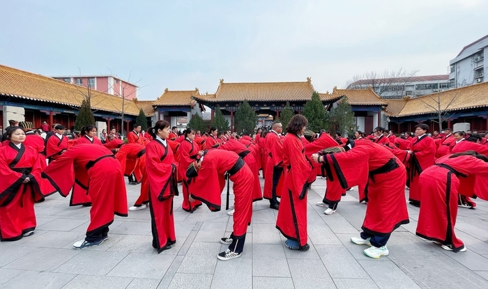 十八而志，传承传统，济南十一中举办2020级学生成人礼