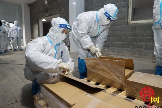 【网络中国节·春节】进口冷链食品监管“双仓”监护下，一只南美白虾的“暖心之旅”