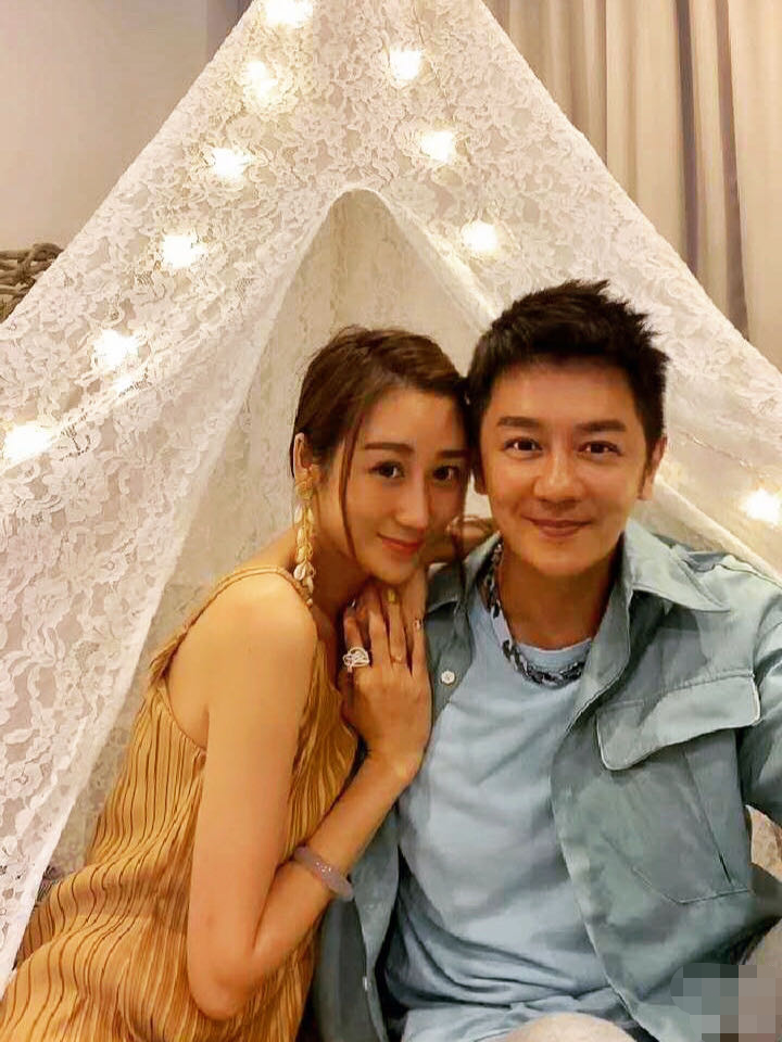 蒋丽莎|陈浩民一家祖孙八口同框，小16岁娇妻愿拼第5胎