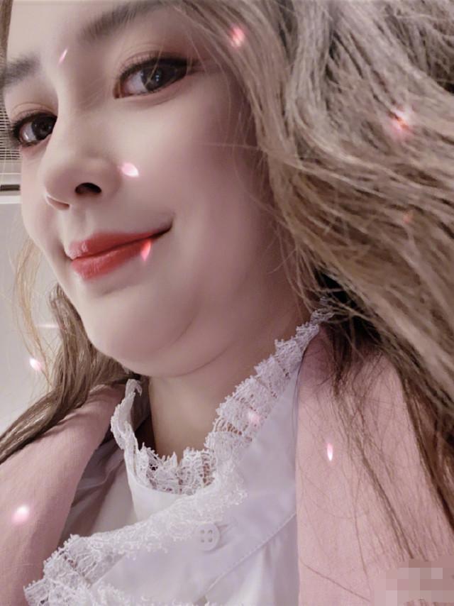 Angelababy冲浪秀大好身材|冲浪女孩！Angelababy冲浪秀大好身材，让人眼前一亮