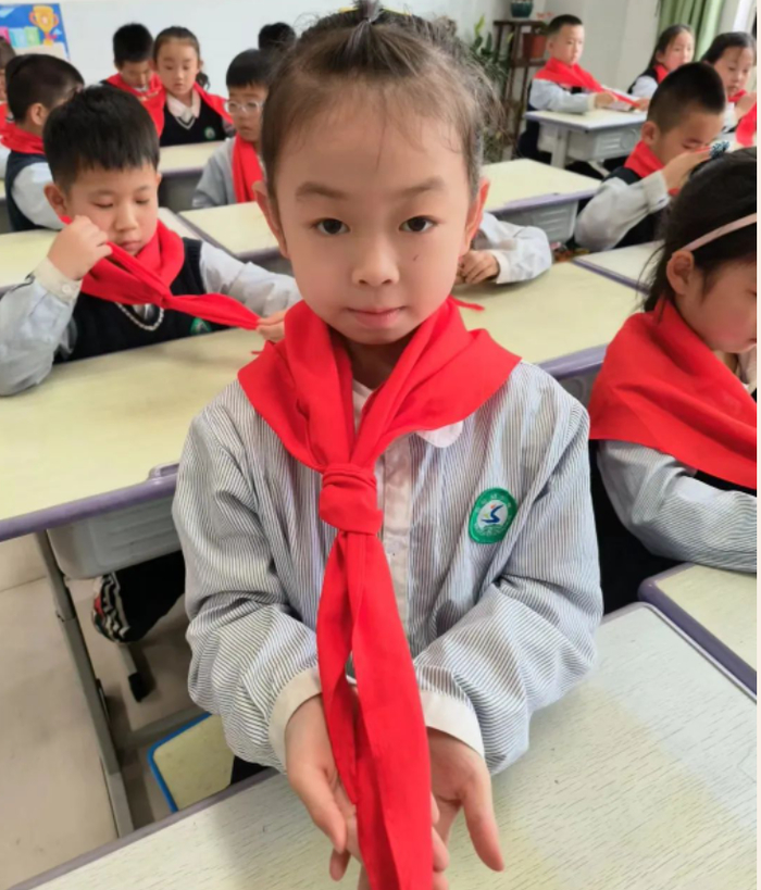 先锋引领促成长，莱芜区世纪城小学开展入队前教育