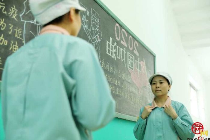 缝纫女工：一针一线　用“匠心”缝制人生