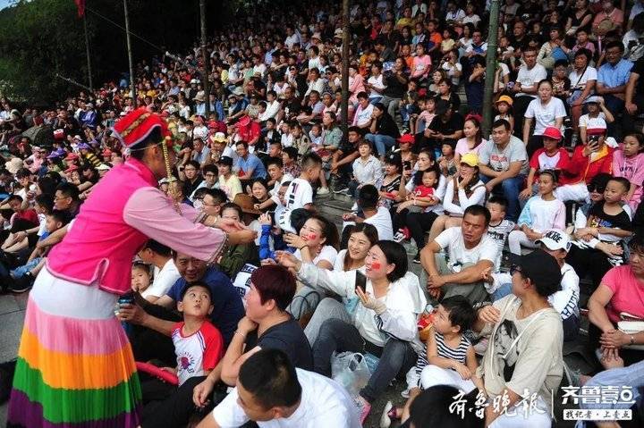 济南“夜经济”起势，6家景区一天接待46万余人！