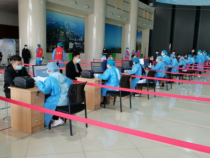 济南15-17岁人群新冠疫苗接种8月完成 下一步将推12至14岁人群