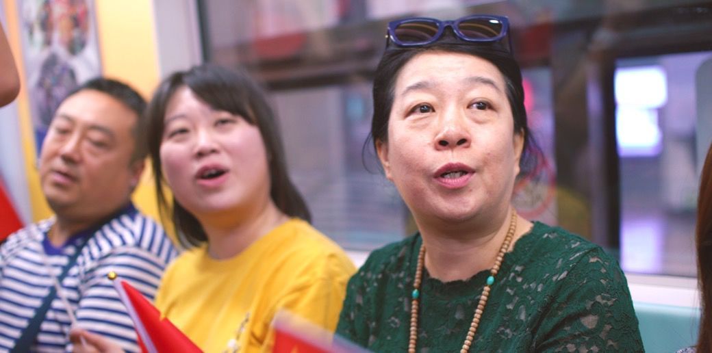 燃！北京地铁2号线，他们用一场青春的快闪表白