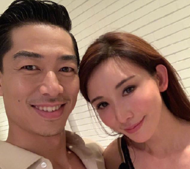婚纱照?林志玲与老公合体拍片,穿情侣装甜蜜对视