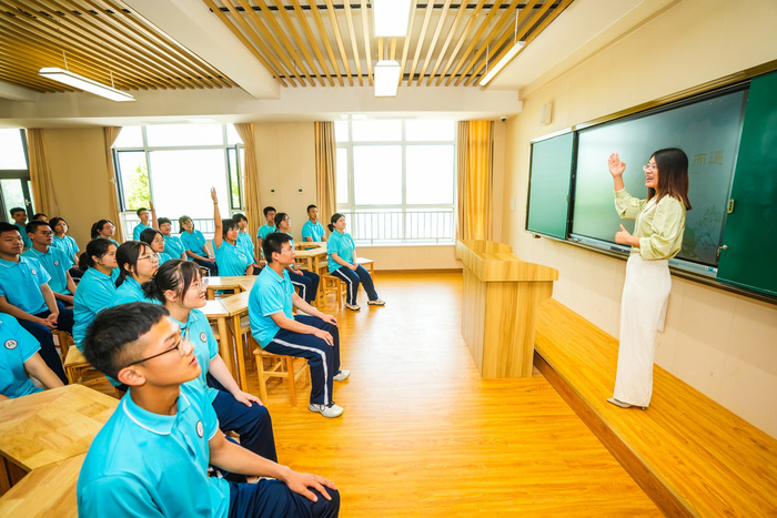 济阳闻韶中学打造有教育情怀的强大师资